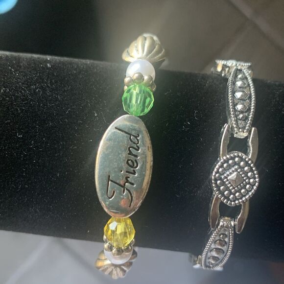 Beautiful Heart Charm and Beaded Silver tone Bracelet SET of 2, Unmarked - Picture 3 of 4